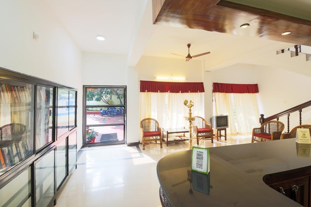 Treebo Moonlight Hotell Thiruvananthapuram Exteriör bild